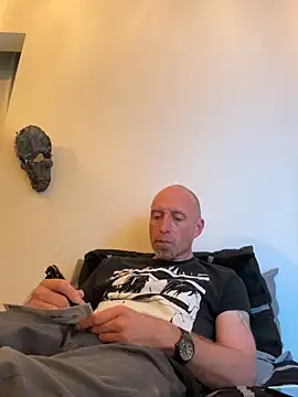 El Gizmo online show from September 29, 4:45 pm