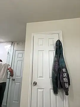 El Gizmo online show from November 29, 12:30 pm