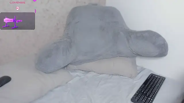 hanna lee02 online show from December 20, 12:12 pm