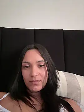 Snapshot of CussedLame chatting on February 11, 7:41 pm CussedLame online show from February 11, 7:41 pm