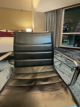 YourThirstySlut online show from April 17, 1:58 pm