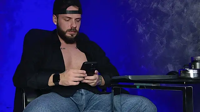 juliusmasters online show from December 21, 8:16 pm