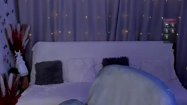 LisaMooore online show from January 8, 3:40 am