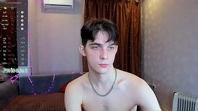 Aaron Boom online show from February 14, 4:48 pm