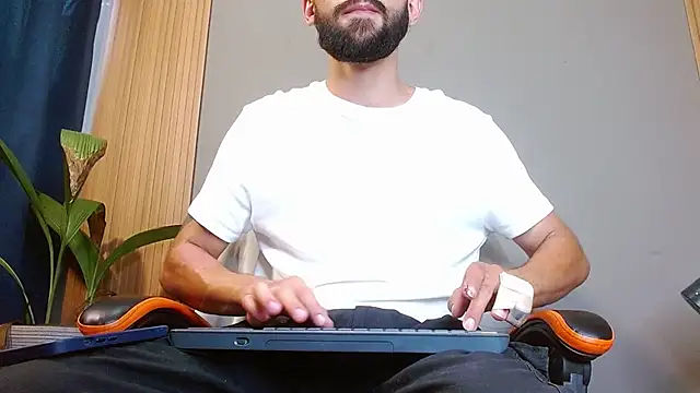 Mr WhiteCock online show from October 26, 10:15 pm