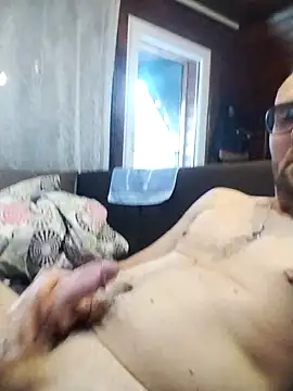 Snapshot of tomee83 chatting on November 18, 6:51 am tomee83 online show from November 18, 6:51 am