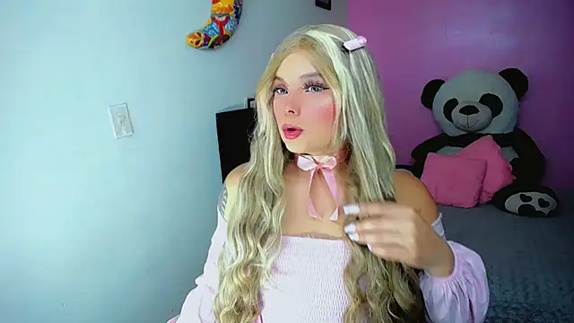 Snapshot of SweetKim21 chatting on November 12, 3:29 am SweetKim21 online show from November 12, 3:29 am