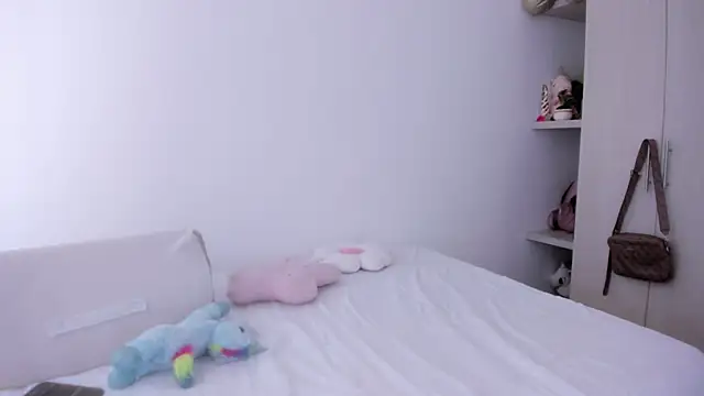 analia collins online show from September 25, 1:37 pm