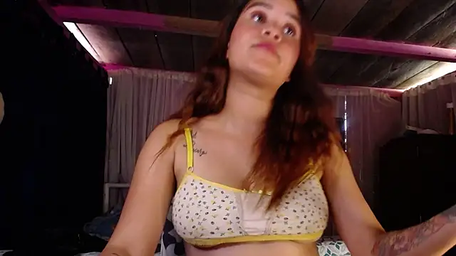 Snapshot of ZoeKuipers13 chatting on January 10, 8:26 pm ZoeKuipers13 online show from January 10, 8:26 pm