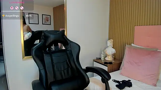 Snapshot of Dakota_diaz_ chatting on March 13, 8:32 pm Dakota diaz online show from March 13, 8:32 pm