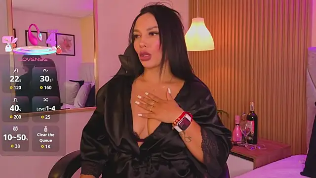 Snapshot of Dakota_diaz_ chatting on December 3, 8:51 pm Dakota diaz online show from December 3, 8:51 pm