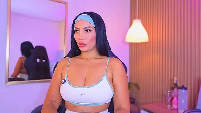 Dakota diaz  online show from April 13, 7:08 pm