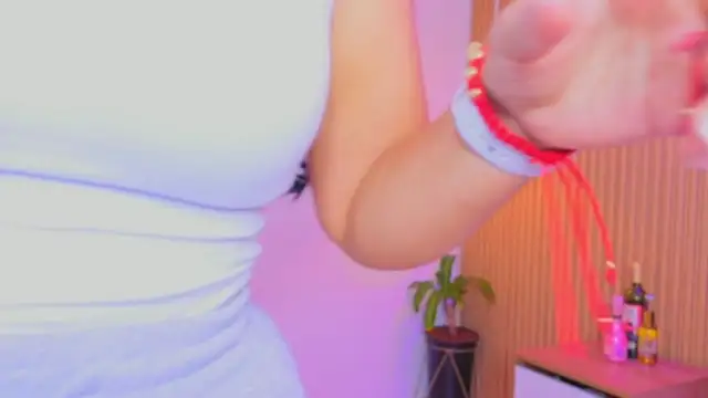 Dakota diaz  online show from April 19, 7:38 pm