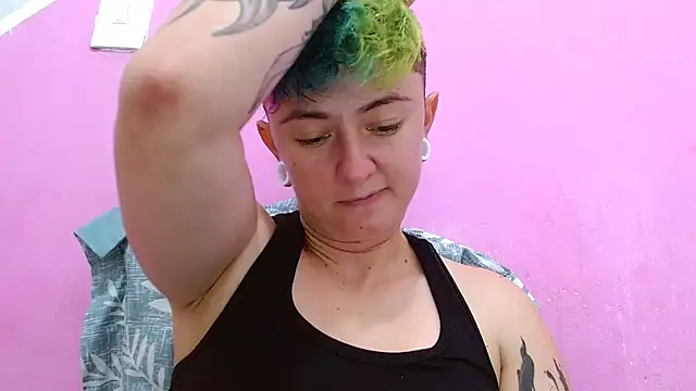 tomboyblue online show from October 6, 10:51 pm