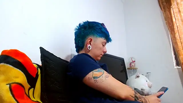 tomboyblue online show from June 10, 5:56 pm