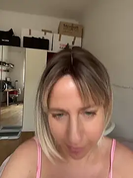 MariaValentine online show from June 14, 8:49 am