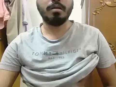 desiboyasif online show from March 4, 6:25 pm