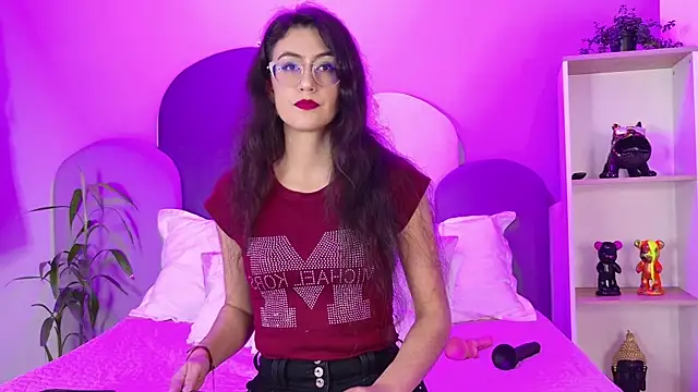 SophieGomez22 online show from April 17, 11:46 am