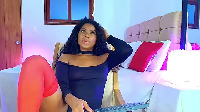 Snapshot of PaoL22 chatting on February 4, 6:14 am PaoL22 online show from February 4, 6:14 am