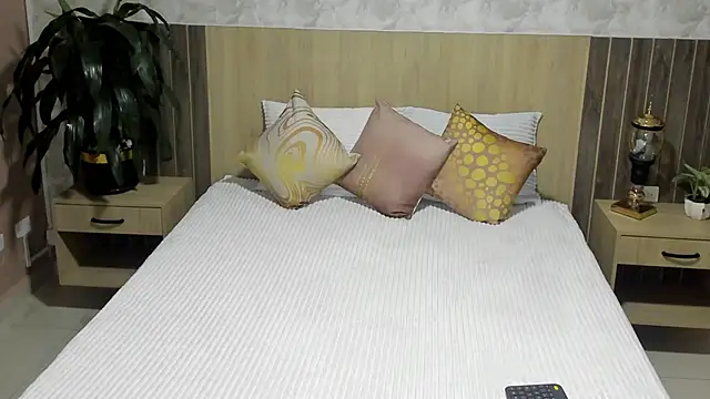 Snapshot of rebeca_cortez_ chatting on June 16, 9:28 pm rebeca cortez online show from June 16, 9:28 pm