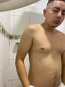 DanielGomez9 online show from December 14, 12:01 pm