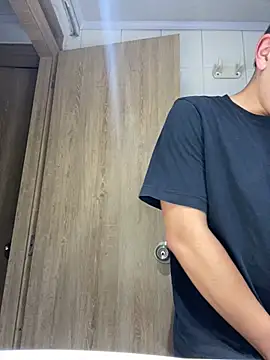 DanielGomez9 online show from January 6, 11:20 pm