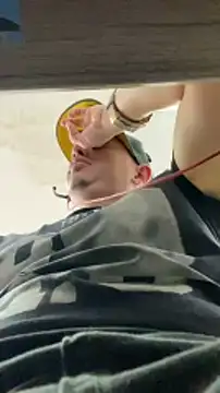 DanielGomez9 online show from January 21, 9:25 pm