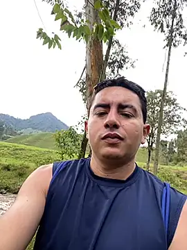 DanielGomez9 online show from February 23, 6:45 pm