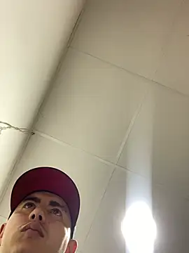 DanielGomez9 online show from February 24, 10:03 pm