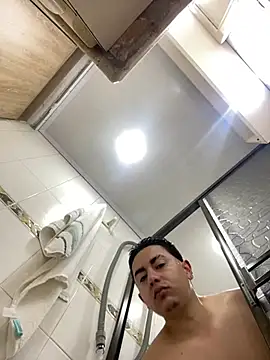 DanielGomez9 online show from March 4, 12:44 pm