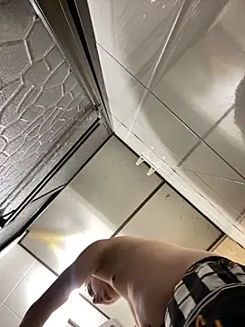 DanielGomez9 online show from March 16, 9:05 pm