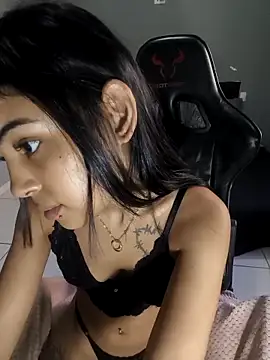 Livia Diaz online show from April 4, 6:49 pm