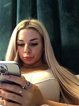 Snapshot of Russian_Ava chatting on October 14, 6:31 pm Russian Ava online show from October 14, 6:31 pm