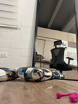 Snapshot of Eva_Gonzalez chatting on February 25, 2:03 am Eva Gonzalez online show from February 25, 2:03 am