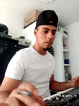 bonehur online show from March 26, 10:04 pm