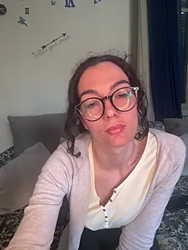 Strawberry queen91 online show from April 17, 3:37 pm