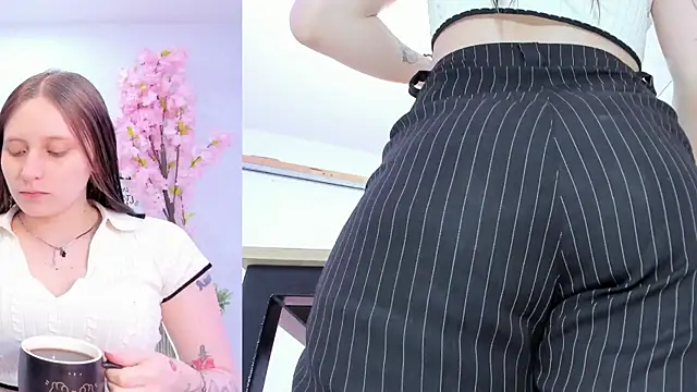 Snapshot of Siouxsie_cenobite chatting on November 15, 11:07 am Siouxsie cenobite online show from November 15, 11:07 am