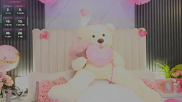 Snapshot of Madiee_Rhea chatting on April 28, 7:41 pm Madiee Rhea online show from April 28, 7:41 pm