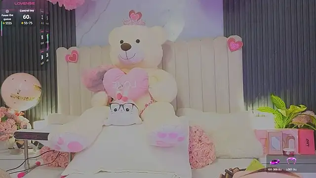 Snapshot of Madiee_Rhea chatting on April 30, 8:57 pm Madiee Rhea online show from April 30, 8:57 pm