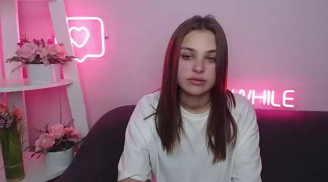 Snapshot of MilanaAngelAs chatting on January 24, 10:53 am MilanaAngelAs online show from January 24, 10:53 am