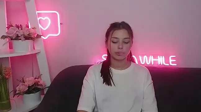 MilanaAngelAs online show from January 28, 8:47 am