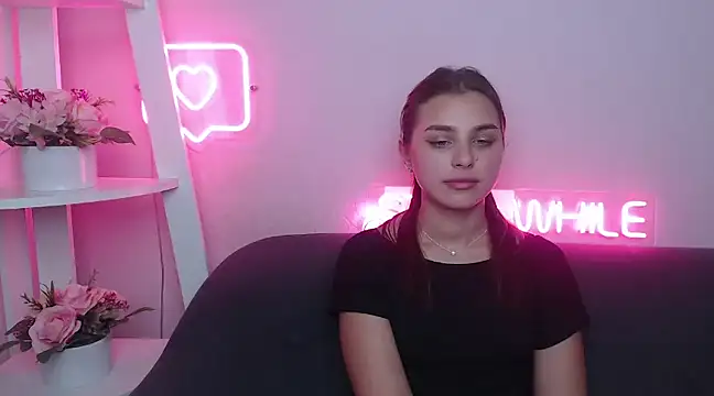 Snapshot of MilanaAngelAs chatting on February 1, 5:47 pm MilanaAngelAs online show from February 1, 5:47 pm