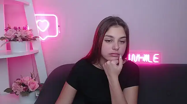 MilanaAngelAs online show from February 11, 10:48 am