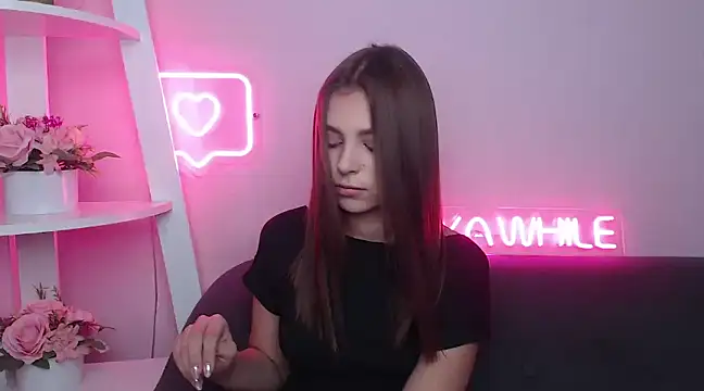 Snapshot of MilanaAngelAs chatting on February 17, 5:36 am MilanaAngelAs online show from February 17, 5:36 am