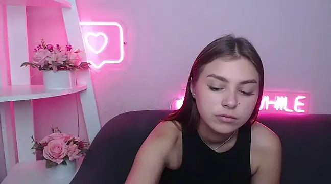 Snapshot of MilanaAngelAs chatting on February 21, 8:40 am MilanaAngelAs online show from February 21, 8:40 am