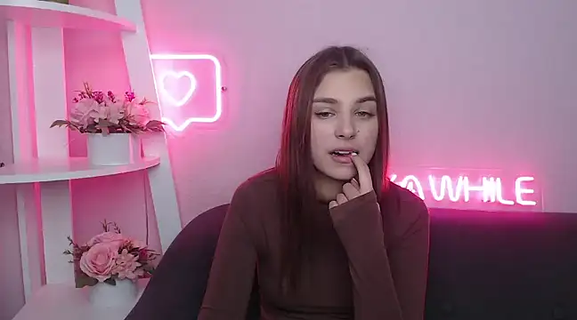 Snapshot of MilanaAngelAs chatting on February 23, 5:34 am MilanaAngelAs online show from February 23, 5:34 am