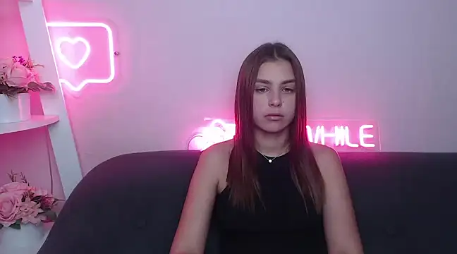 Snapshot of MilanaAngelAs chatting on February 25, 10:58 am MilanaAngelAs online show from February 25, 10:58 am