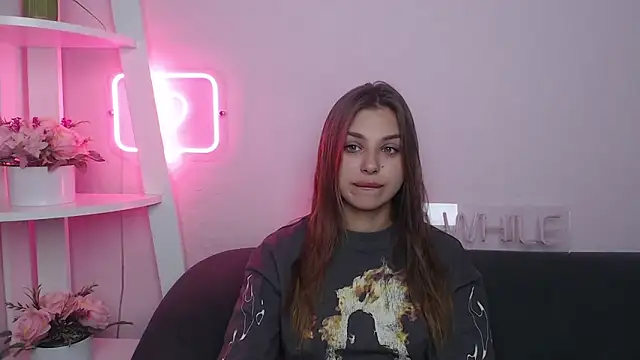 Snapshot of MilanaAngelAs chatting on September 13, 4:34 am MilanaAngelAs online show from September 13, 4:34 am