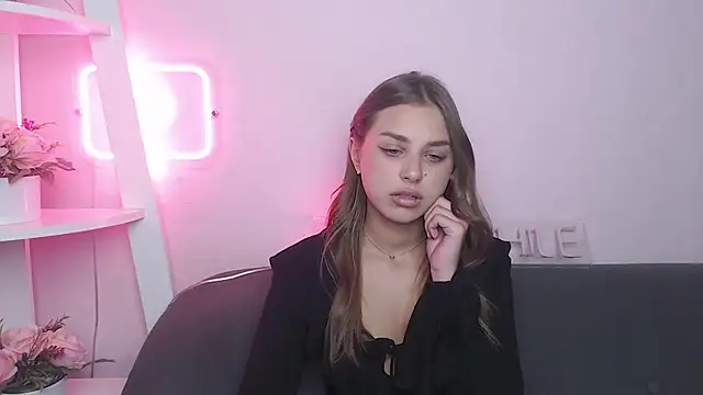 Snapshot of MilanaAngelAs chatting on September 15, 1:00 pm MilanaAngelAs online show from September 15, 1:00 pm