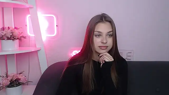 MilanaAngelAs online show from October 4, 4:43 am